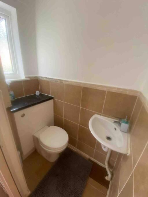 Manchester - Eccles - Business - Contractors - Families - Discounts Available Ngoại thất bức ảnh