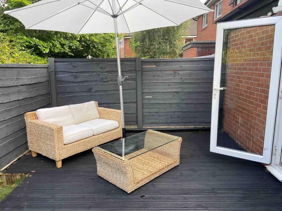 Manchester - Eccles - Business - Contractors - Families - Discounts Available Ngoại thất bức ảnh