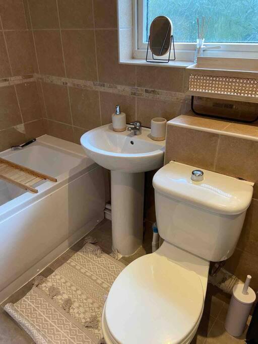 Manchester - Eccles - Business - Contractors - Families - Discounts Available Ngoại thất bức ảnh