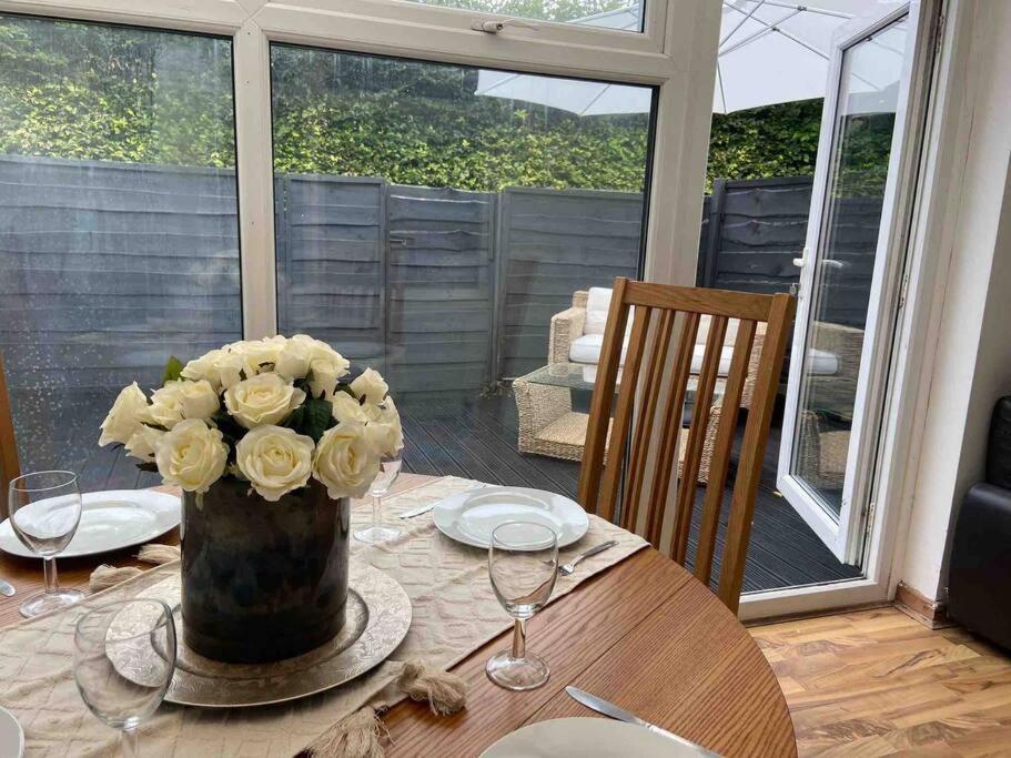 Manchester - Eccles - Business - Contractors - Families - Discounts Available Ngoại thất bức ảnh