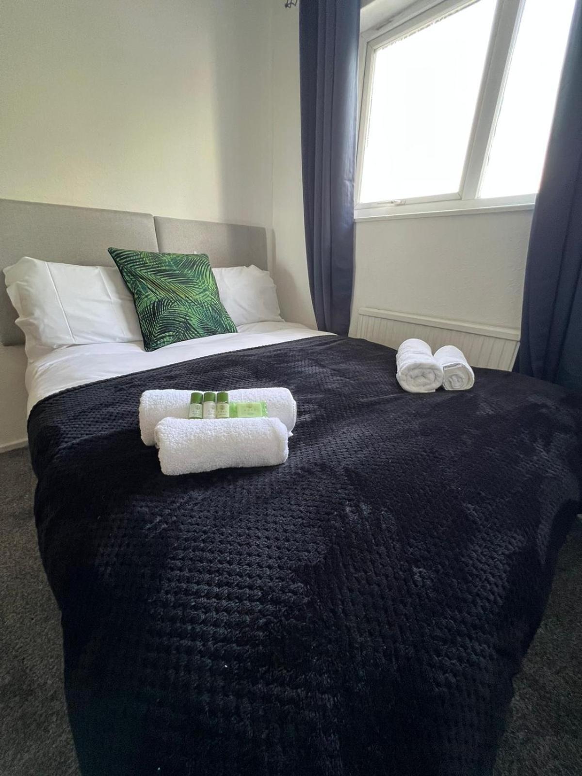 Manchester - Eccles - Business - Contractors - Families - Discounts Available Ngoại thất bức ảnh